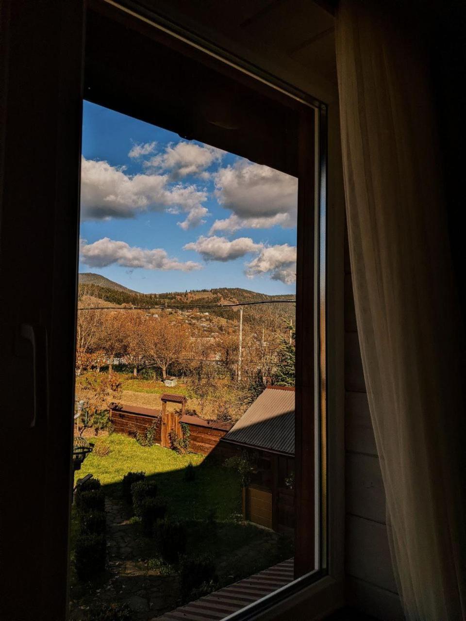 Krokus House Verkhovyna Luaran gambar